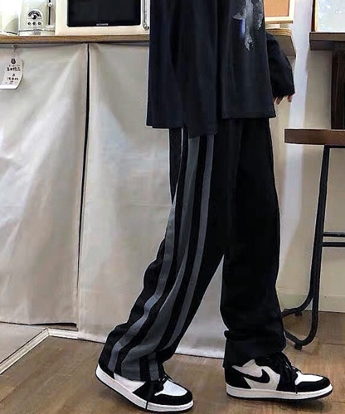 SHEENA(シーナ)の「サイドラインストレートパンツ(スウェットパンツ・レディース・ブラック×グレー/ブラック×ホワイト・M)」の18枚目の写真