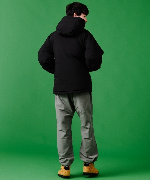 KELTY(ケルティ)の「【EC限定】PADDING JACKET/中綿ジャケット(ダウンジャケット/コート・レディース・ベージュ/ブラック・M/L)」の15枚目の写真