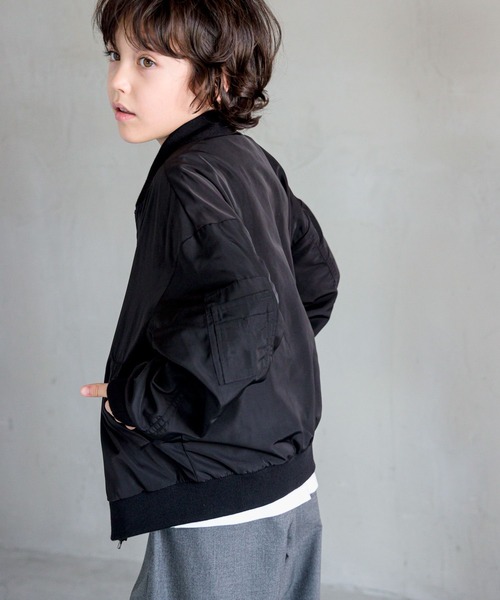 GLOBAL WORK（グローバルワーク）の「撥水ボリュームMA-1/907719（MA-1・キッズ・ベージュ/ブラック/カーキ・110cm/120cm/130cm/140cm/150cm/160cm/100cm）」の8枚目の写真