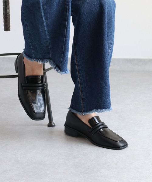 cepo（セポ）の「エナメルトップローファー（ローファー・レディース・ブラック/ベージュ・M/L）」の2枚目の写真