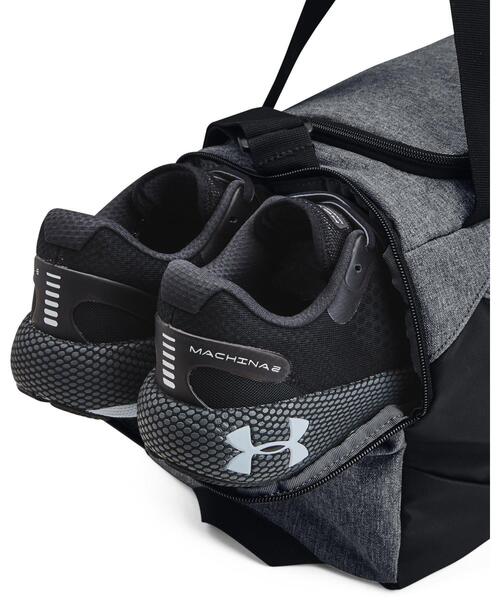 UNDER ARMOUR(アンダーアーマー)の「UAアンディナイアブル5.0 ダッフルバッグ XSサイズ(トレーニング/メンズ/レディース)(ボストンバッグ・レディース・グレー・ONESIZE)」の2枚目の写真