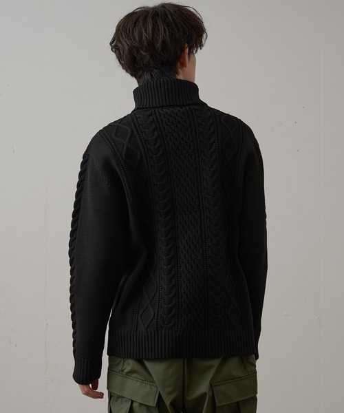 Blue Standard （ブルースタンダード）の「【BLUE STANDARD/ブルースタンダード】 軽量ウォッシャブルアランタートル アンチピリング アラン柄 タートルネックセーター イージーケア（ニット/セーター・メンズ・ネイビー/ブルーグレー/オフホワイト/ブラック/スミクロ/グレー・LARGE/X-LARGE/MEDIUM/SMALL）」の20枚目の写真