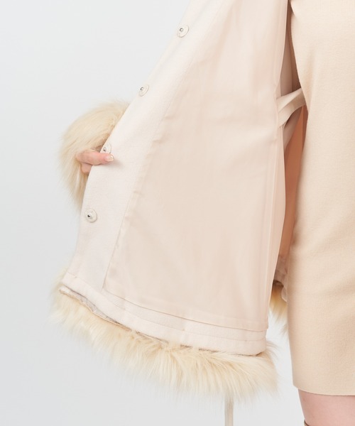 完売♡ロイヤルパーティー♡ケープファーコート新品タグ付アイボリー 完売♡ロイヤルパーティー♡ケープファーコート新品タグ付アイボリー