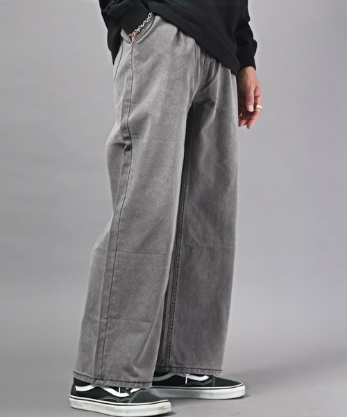 LUXSTYLE(ラグスタイル)の「タックワイドユニセックスデニムパンツ(デニムパンツ・メンズ・インディゴブルー/ブラック/ブルー系その他/ブラック系その他・L/M/S)」の2枚目の写真