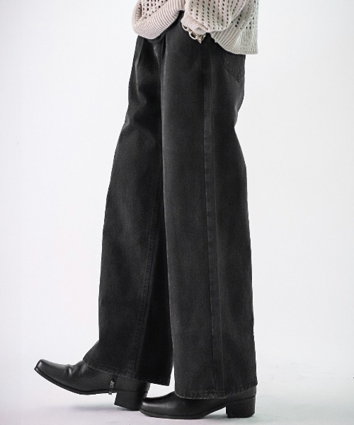 タックワイドユニセックスデニムパンツ（デニムパンツ）｜LUXSTYLE（ラグスタイル）
