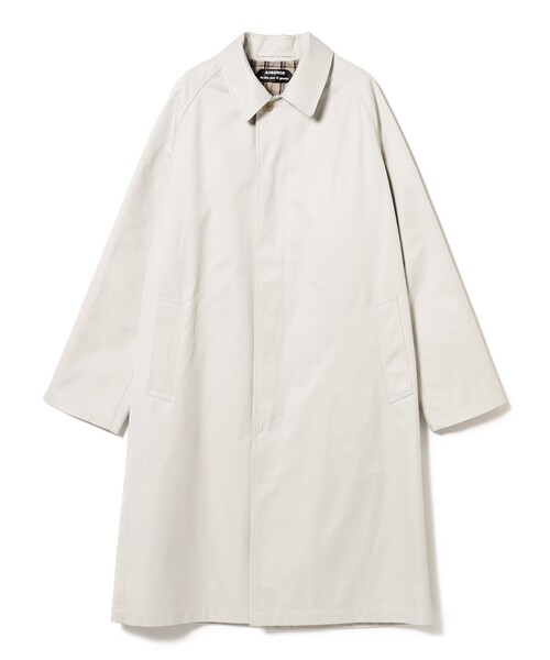 BRILLA per il gusto（ブリッラペルイルグースト）の「AUBERGE × Brilla per il gusto / 別注 コットンポリエステル ステンカラーコート（ステンカラーコート・メンズ・オフホワイト・38/40/42）」の2枚目の写真