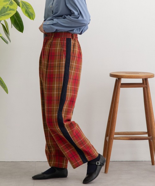 POU DOU DOU(プードゥドゥ)の「タータンチェックサイドラインパンツ(その他パンツ・レディース・ブラウン/ダークグレー・3)」の11枚目の写真