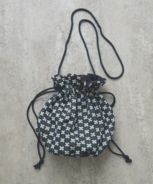 bulle de savon(ビュルデサボン)の「別注 4つ花ジャガード ポシェット(ハンドバッグ・レディース・ブルー/ネイビー・FREE)」の4枚目の写真