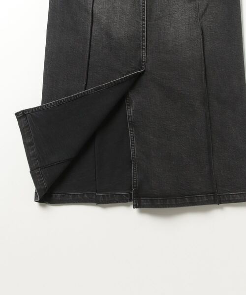 JNBY（ジェーエヌビーワイ）の「Curved Denim Midi Skirt（デニムスカート・レディース・ブラック/ブルー・38/40）」の6枚目の写真