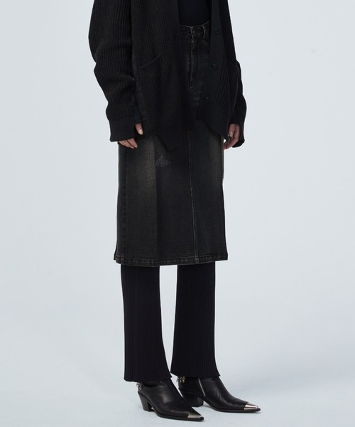 JNBY（ジェーエヌビーワイ）の「Curved Denim Midi Skirt（デニムスカート・レディース・ブラック/ブルー・38/40）」の3枚目の写真