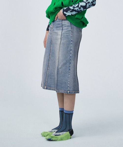 JNBY（ジェーエヌビーワイ）の「Curved Denim Midi Skirt（デニムスカート・レディース・ブラック/ブルー・38/40）」の9枚目の写真