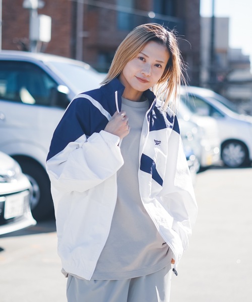 Reebok（リーボック）の「【Reebok/リーボック】ナイロンベクターJK/ビッグロゴナイロントラックジャケットブルゾン（ブルゾン・メンズ・ライトグレー/ブラック/ネイビー/グリーン・MEDIUM/LARGE/X-LARGE/SMALL）」の14枚目の写真