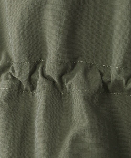 ikka（イッカ）の「【親子コーデ】カーゴキャミワンピース（120~160cm）（ワンピース・キッズ・ブラック/オリーブ・120/130/140/150/160）」の4枚目の写真