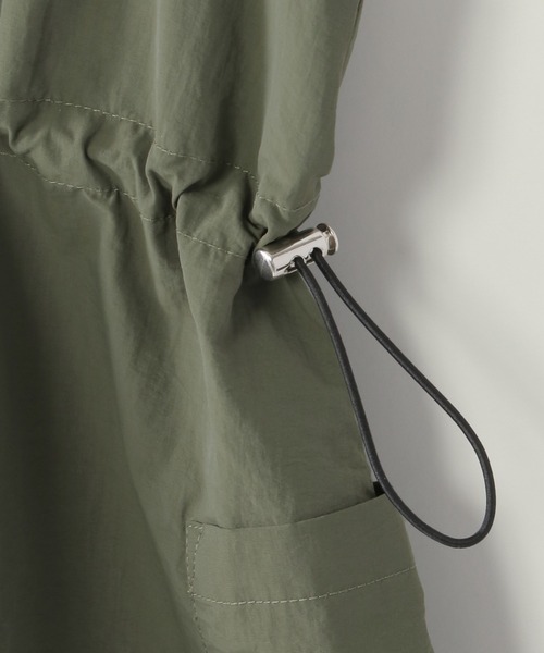 ikka（イッカ）の「【親子コーデ】カーゴキャミワンピース（120~160cm）（ワンピース・キッズ・ブラック/オリーブ・120/130/140/150/160）」の9枚目の写真