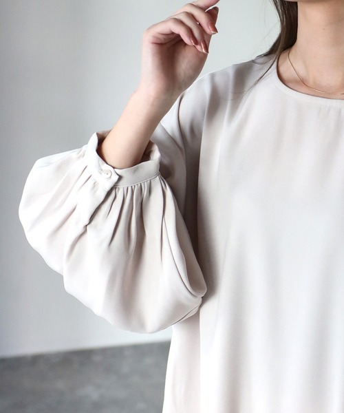 Riberry（リベリー）の「ベルト付き ランタンスリーブワンピース（ワンピース・レディース・ネイビー/グレイッシュベージュ・MEDIUM）」の11枚目の写真