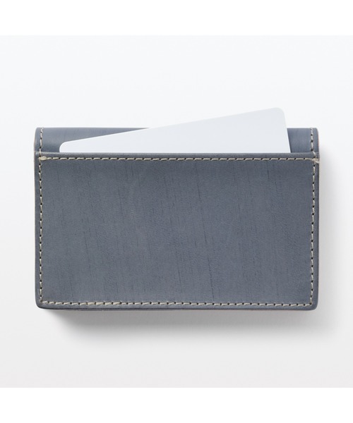 無印良品（ムジルシリョウヒン）の「手塗りヌメ革　名刺入れ　タテ７．３×ヨコ１０．８×マチ１．７ｃｍ（名刺入れ・メンズ・グリーン/レッド/ブルー・FREE）」の13枚目の写真