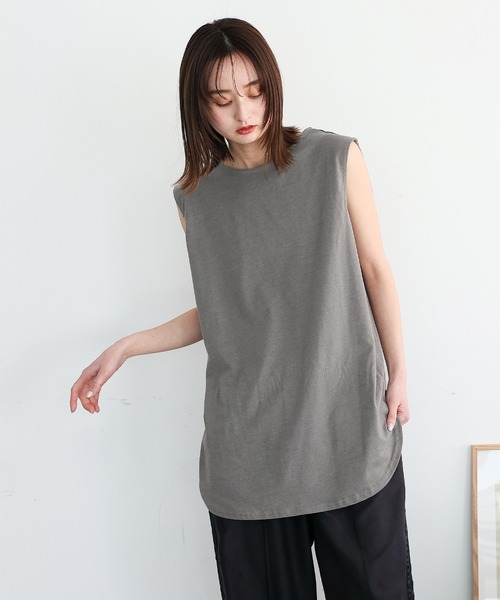 VitaFelice(ヴィータフェリーチェ)の「ノースリーブチュニックTシャツ(Tシャツ/カットソー・レディース・グリーン系その他/ベージュ系その他/ブラック/ダークパープル/ワイン/オフホワイト/ネイビー/グレー系その他・FREE)」の9枚目の写真