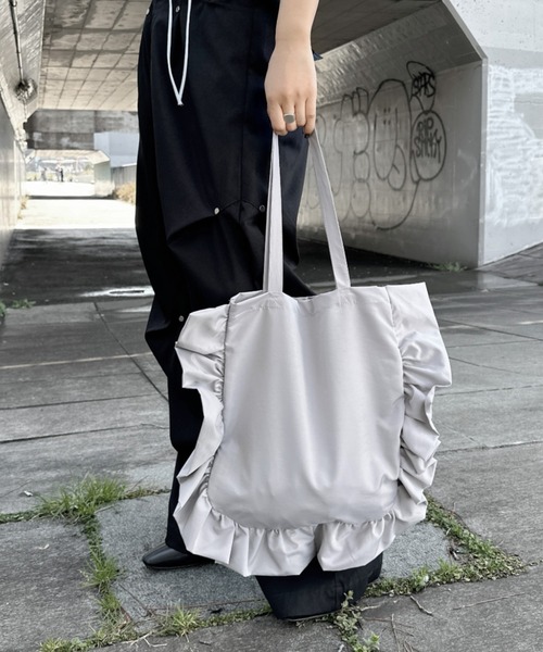 LVEU.（ラブユ.）の「【LVEU.】フリルトートバッグ / バッグ BAG