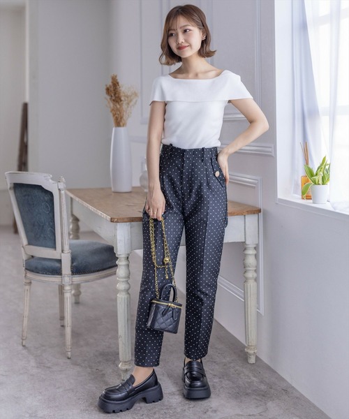 clear（クリア）の「オフショルデザインニットトップス［着回し抜群 大人 カジュアル］≪再入荷≫（ニット/セーター・レディース・ブラック/オフホワイト/ターコイズブルー/オレンジ/ホワイト×レッド/ホワイト×ブラック・F）」の20枚目の写真