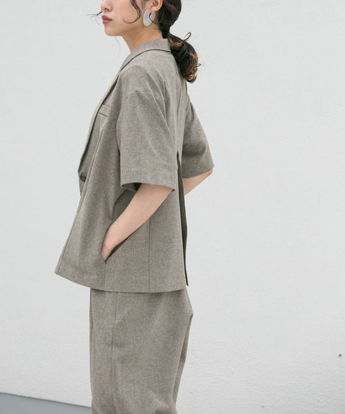 KBF（ケイビーエフ）の「『UR TECH DRYLUXE』バックスリットジャケット（その他アウター・レディース・ベージュ系その他/グレー・ONE）」の5枚目の写真