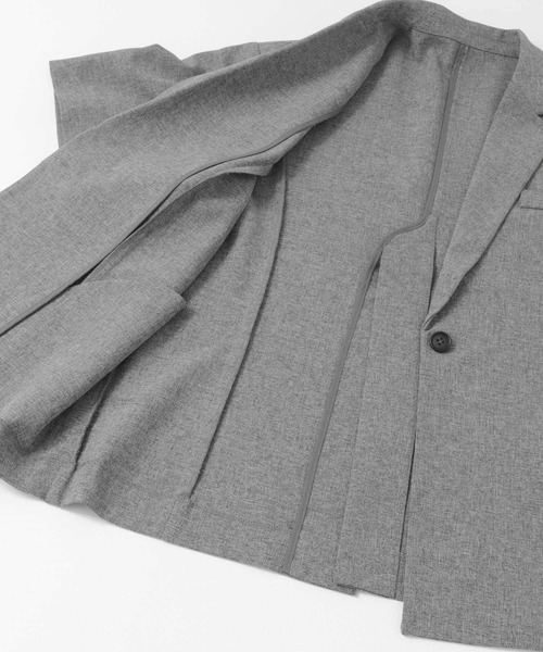 KBF（ケイビーエフ）の「『UR TECH DRYLUXE』バックスリットジャケット（その他アウター・レディース・ベージュ系その他/グレー・ONE）」の13枚目の写真