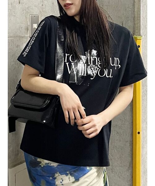 MURUA(ムルーア)の「オーガビッツフォトTシャツ(Tシャツ/カットソー・レディース・ホワイト/ブラック・FREE)」の1枚目の写真