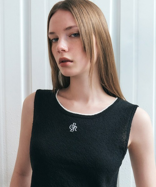 CITYBREEZE(シティブリーズ)の「BUCKLE SYMBOL LOGO SLEEVELESS TOP(Tシャツ/カットソー・レディース・ブラック/クリーム/ネイビー/ピンク/ホワイト・FREE)」の3枚目の写真