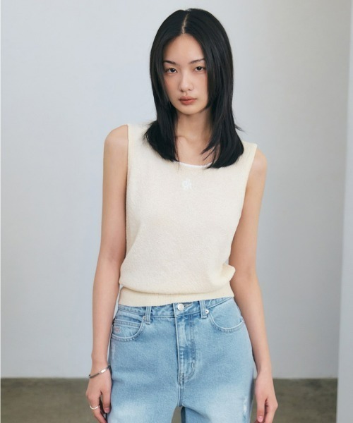 CITYBREEZE(シティブリーズ)の「BUCKLE SYMBOL LOGO SLEEVELESS TOP(Tシャツ/カットソー・レディース・ブラック/クリーム/ネイビー/ピンク/ホワイト・FREE)」の15枚目の写真