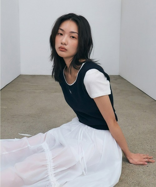CITYBREEZE(シティブリーズ)の「BUCKLE SYMBOL LOGO SLEEVELESS TOP(Tシャツ/カットソー・レディース・ブラック/クリーム/ネイビー/ピンク/ホワイト・FREE)」の9枚目の写真
