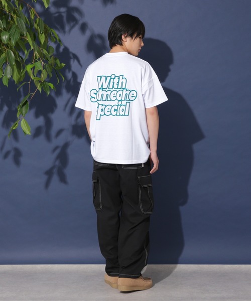 GLAZOS(グラソス)の「【大人向けサイズあり】【防虫加工】バックメッセージロゴ発泡プリント半袖Tシャツ(Tシャツ/カットソー・キッズ・ホワイト/ベージュ/ブラック/カーキ・170cm/160cm/150cm/140cm)」の8枚目の写真