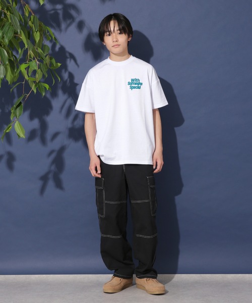 GLAZOS(グラソス)の「【大人向けサイズあり】【防虫加工】バックメッセージロゴ発泡プリント半袖Tシャツ(Tシャツ/カットソー・キッズ・ホワイト/ベージュ/ブラック/カーキ・170cm/160cm/150cm/140cm)」の9枚目の写真