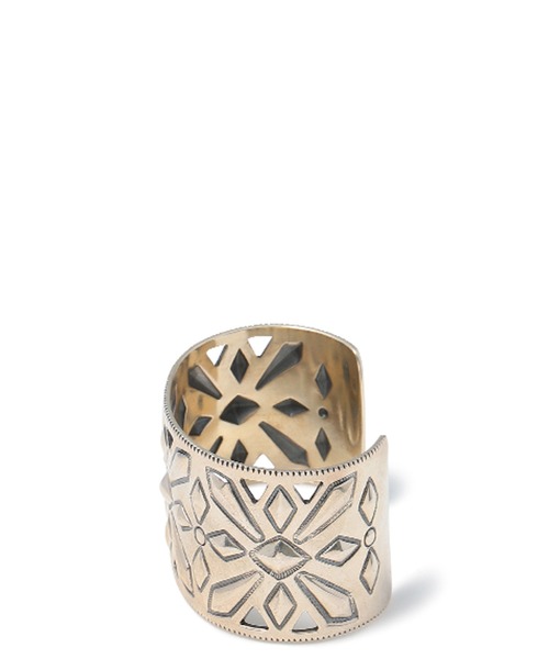 CODY SANDERSON（コディサンダーソン）の「CODY SANDERSON(コディサンダーソン) Butterfly Cuff（バングル/リストバンド・メンズ・シルバー・L）」の2枚目の写真