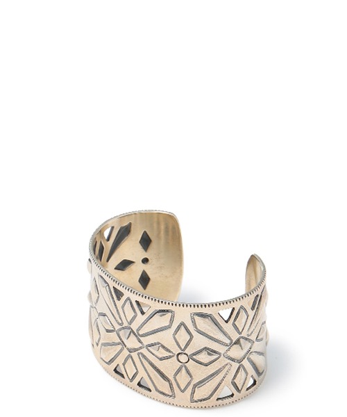 CODY SANDERSON（コディサンダーソン）の「CODY SANDERSON(コディサンダーソン) Butterfly Cuff（バングル/リストバンド・メンズ・シルバー・L）」の5枚目の写真