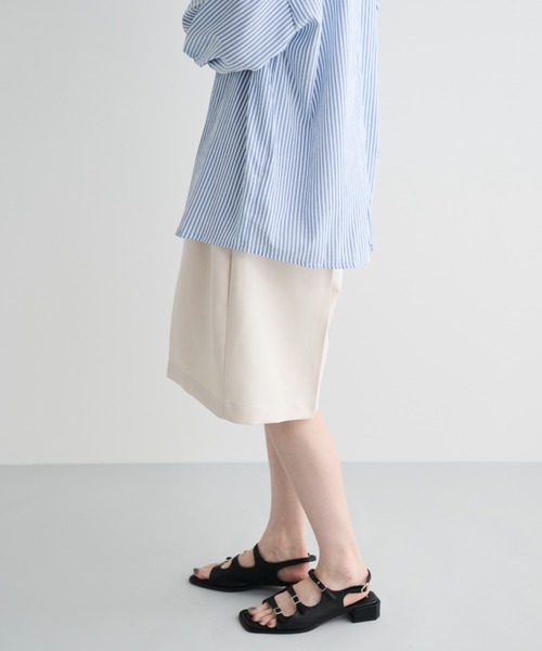 MERLOT（メルロー）の「2タックセンタープリーツハーフスラックス（スラックス・レディース・アイボリー/ブラック・FREE）」の4枚目の写真