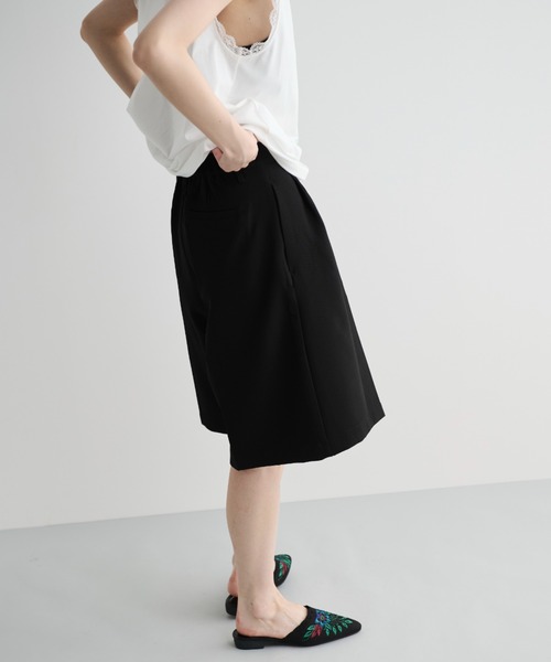 MERLOT（メルロー）の「2タックセンタープリーツハーフスラックス（スラックス・レディース・アイボリー/ブラック・FREE）」の13枚目の写真