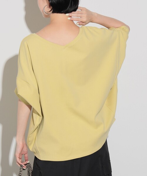 BEAMS HEART（ビームスハート）の「BEAMS HEART / ドレープ オーバー プルオーバー（Tシャツ/カットソー・レディース・ブラック/イエロー/オフホワイト・FREE）」の6枚目の写真