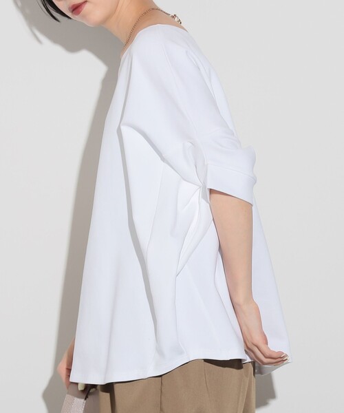 BEAMS HEART（ビームスハート）の「BEAMS HEART / ドレープ オーバー プルオーバー（Tシャツ/カットソー・レディース・ブラック/イエロー/オフホワイト・FREE）」の10枚目の写真