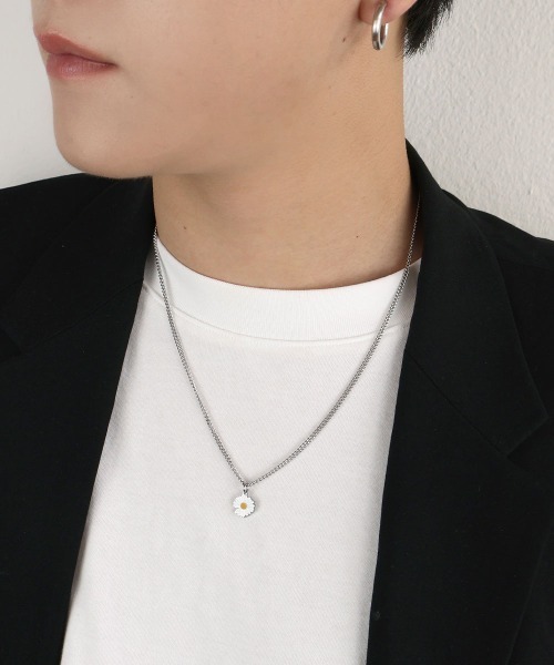 セール】フラワーモチーフ ネックレス / サージカルステンレス