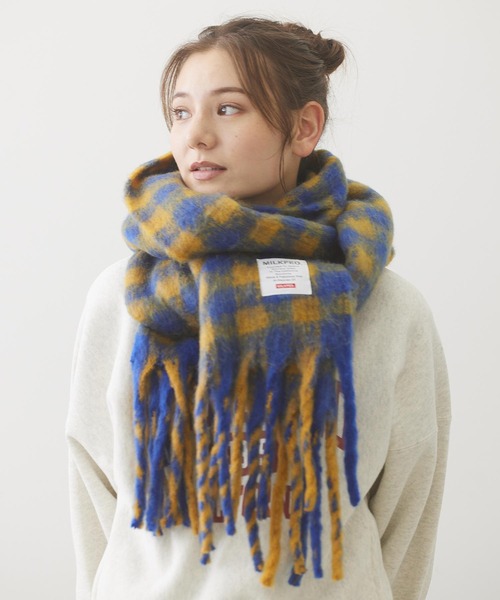 MILKFED.（ミルクフェド）の「CHECKERED SCARF（マフラー・レディース・ライトブルー/ブラック/ブルー・ONE SIZE）」の11枚目の写真