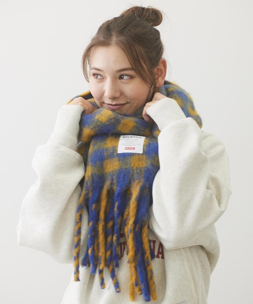 MILKFED.（ミルクフェド）の「CHECKERED SCARF（マフラー・レディース・ライトブルー/ブラック/ブルー・ONE SIZE）」の13枚目の写真