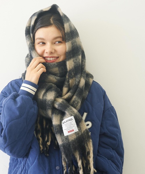 MILKFED.（ミルクフェド）の「CHECKERED SCARF（マフラー・レディース・ライトブルー/ブラック/ブルー・ONE SIZE）」の20枚目の写真