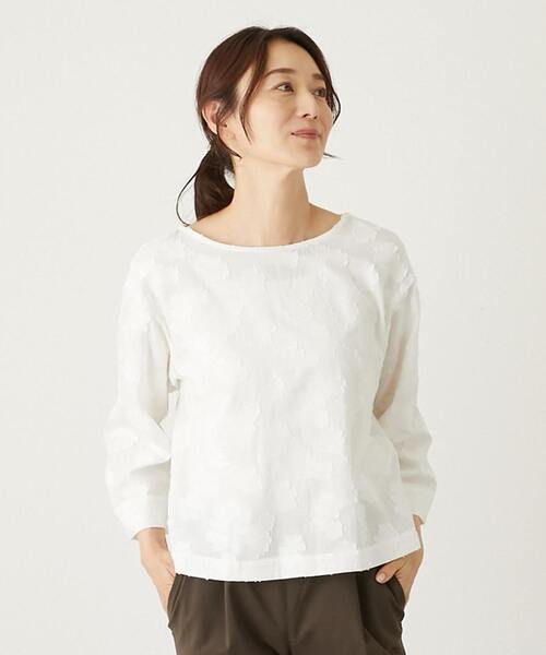 【セール】【華やかさをプラスするフラワーモチーフのカットジャガードブラウス】(シャツ/ブラウス)|MELROSE claire(メルローズ クレール)