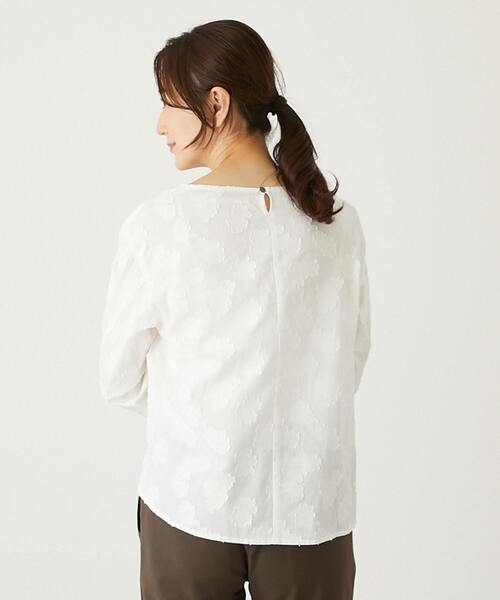 【セール】【華やかさをプラスするフラワーモチーフのカットジャガードブラウス】（シャツ/ブラウス）｜MELROSE claire（メルローズ クレール）