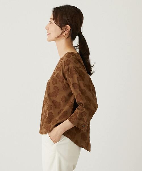 【セール】【華やかさをプラスするフラワーモチーフのカットジャガードブラウス】（シャツ/ブラウス）｜MELROSE claire（メルローズ クレール）