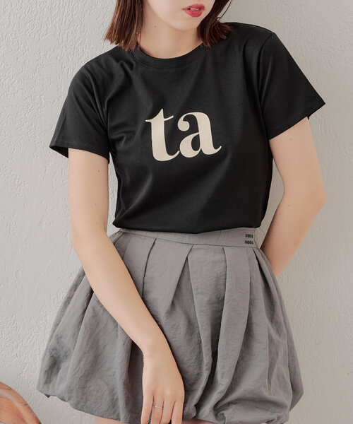 Chico(チコ)の「半袖ロゴT(Tシャツ/カットソー・レディース・ブルー/グレイッシュベージュ/アイボリー/ブラック・FREE)」の3枚目の写真