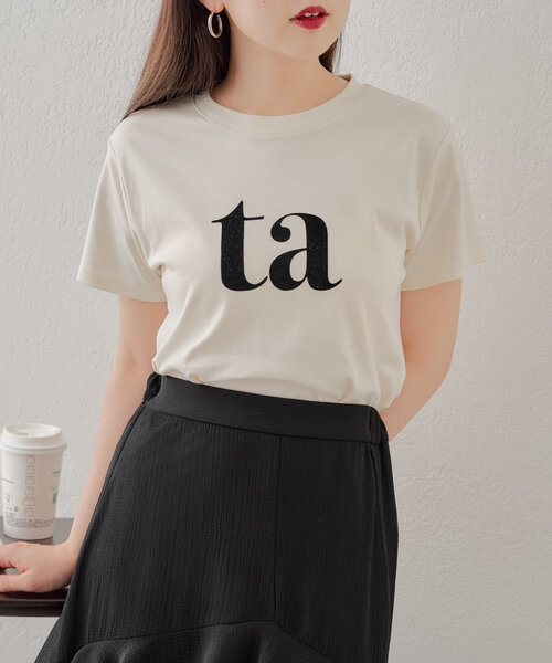Chico(チコ)の「半袖ロゴT(Tシャツ/カットソー・レディース・ブルー/グレイッシュベージュ/アイボリー/ブラック・FREE)」の7枚目の写真