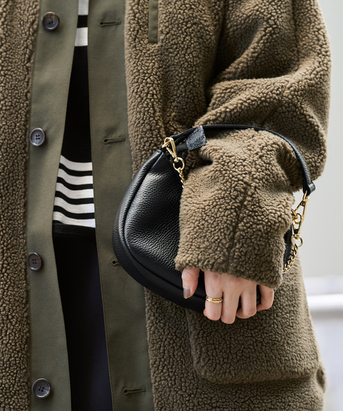 IENA(イエナ)の「AULENTTI/オウレンティ レザーミニBAG AN-1735-DO(ハンドバッグ・レディース・ベージュ/ブラック/アイボリー・FREE)」の6枚目の写真