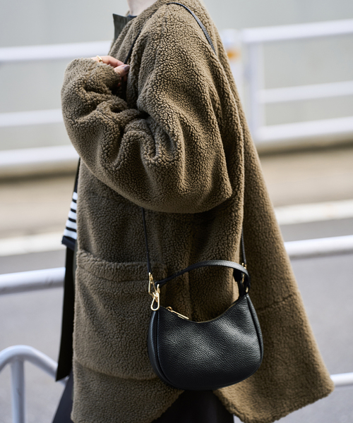 IENA(イエナ)の「AULENTTI/オウレンティ レザーミニBAG AN-1735-DO(ハンドバッグ・レディース・ベージュ/ブラック/アイボリー・FREE)」の8枚目の写真