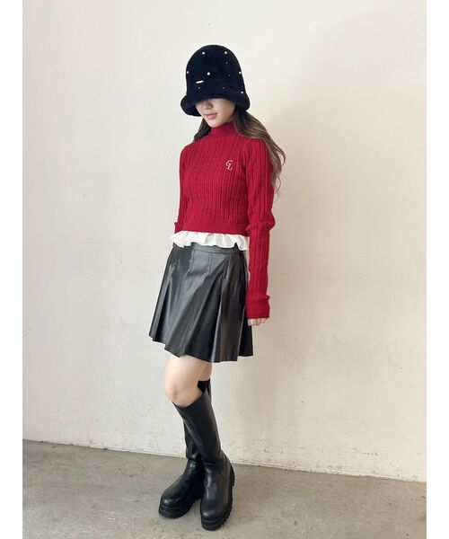 CALNAMUR（カルナムール）の「ミニケーブルフリルヘムニットトップ（ニット/セーター・レディース・ホワイト/レッド/ブラック・FREE）」の6枚目の写真