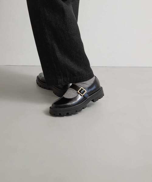 専用⭐︎アルテサノス　artesanos ローファー　黒色　革靴　メリージェーン ARTESANOS（アルテサノス）の「ARTESANOS メリージェンレザーシューズ